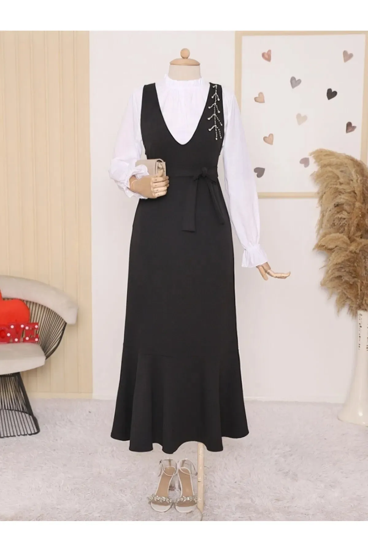 Hijabaya Women's Gilet and Frilled Skirt Hijabs