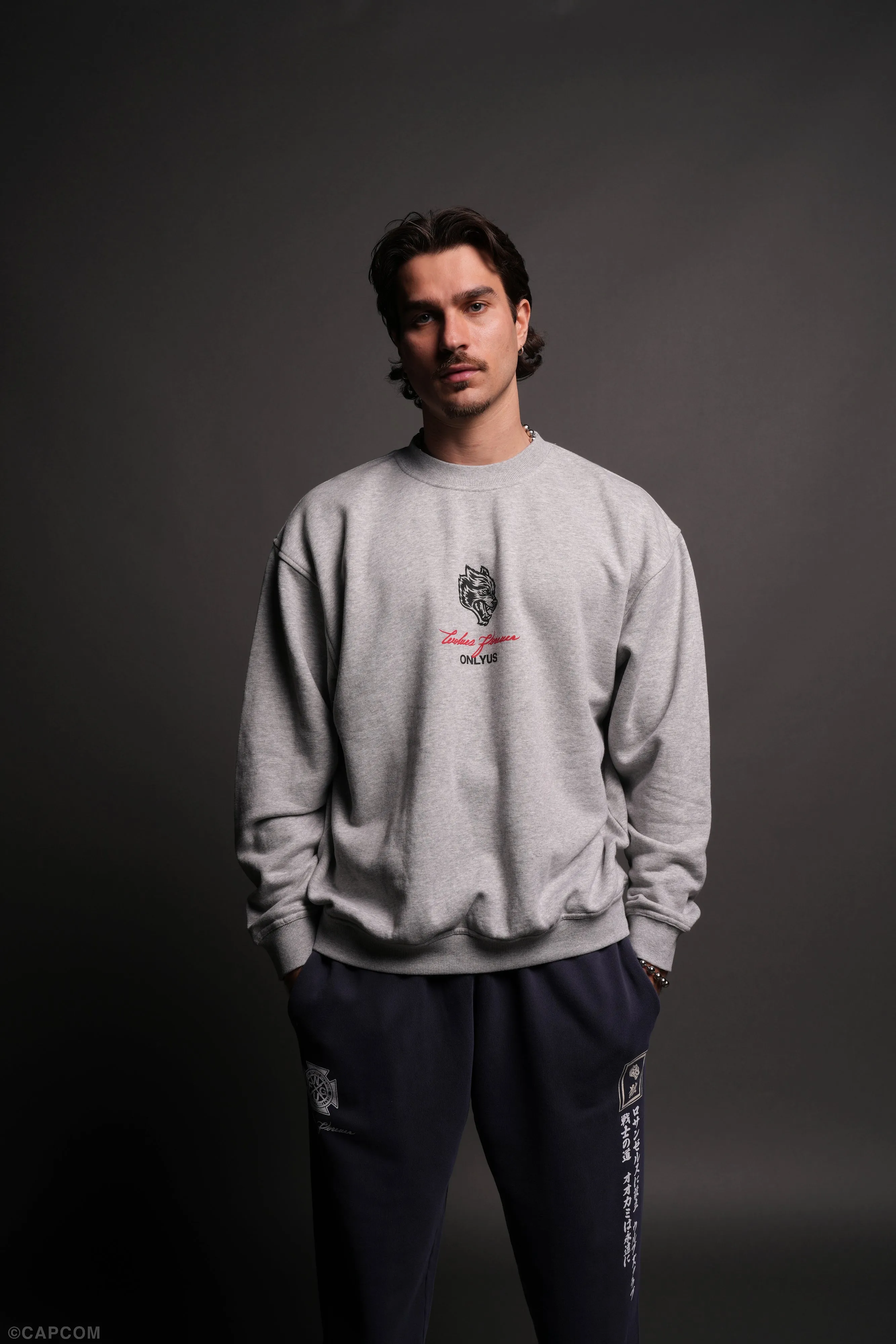 House Of Wolves London Crewneck in Light Athletic Gray
