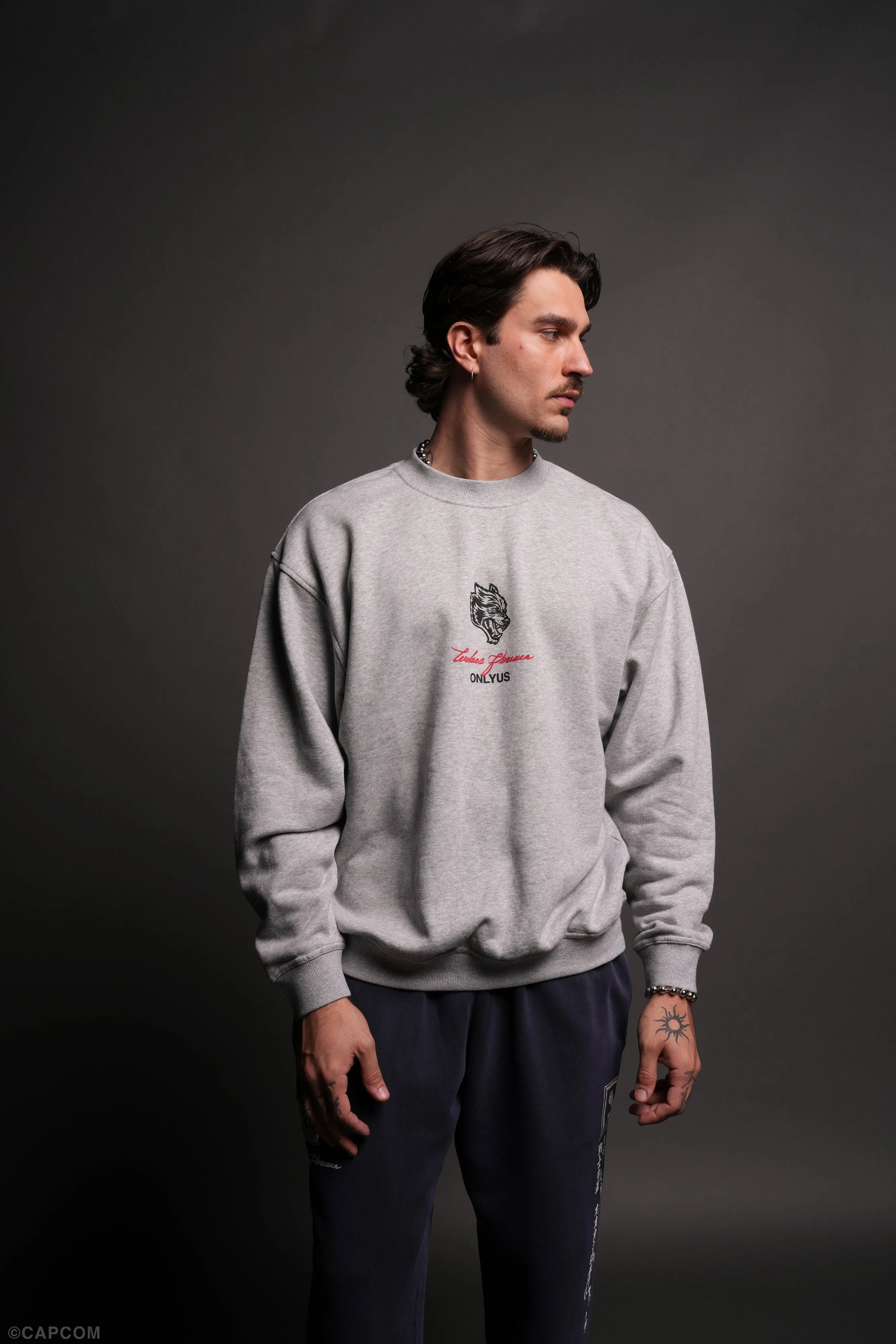 House Of Wolves London Crewneck in Light Athletic Gray